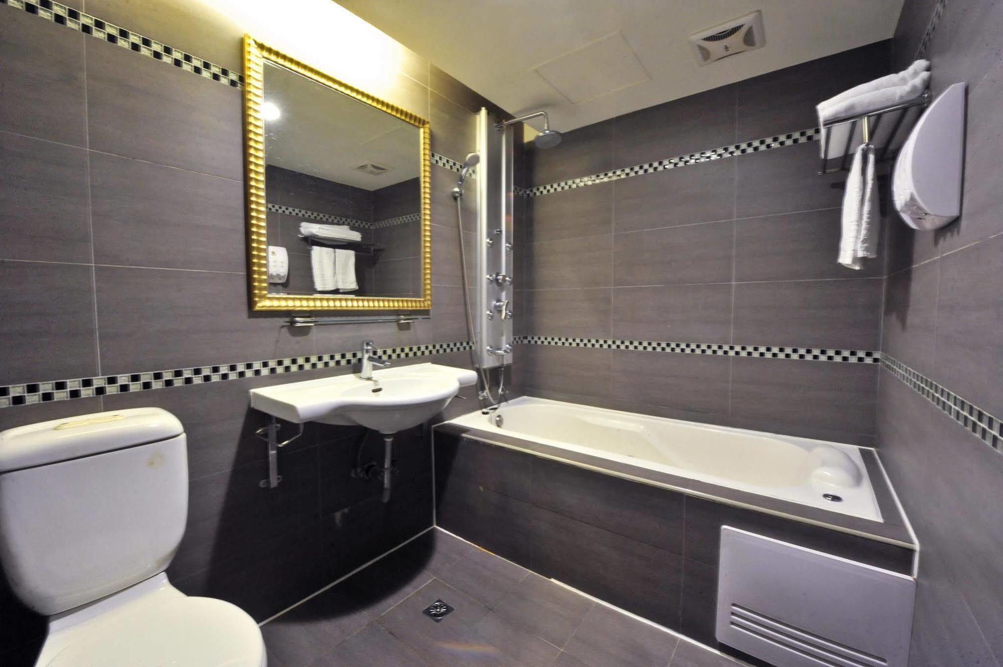 Carnival Motel Taipei Dış mekan fotoğraf