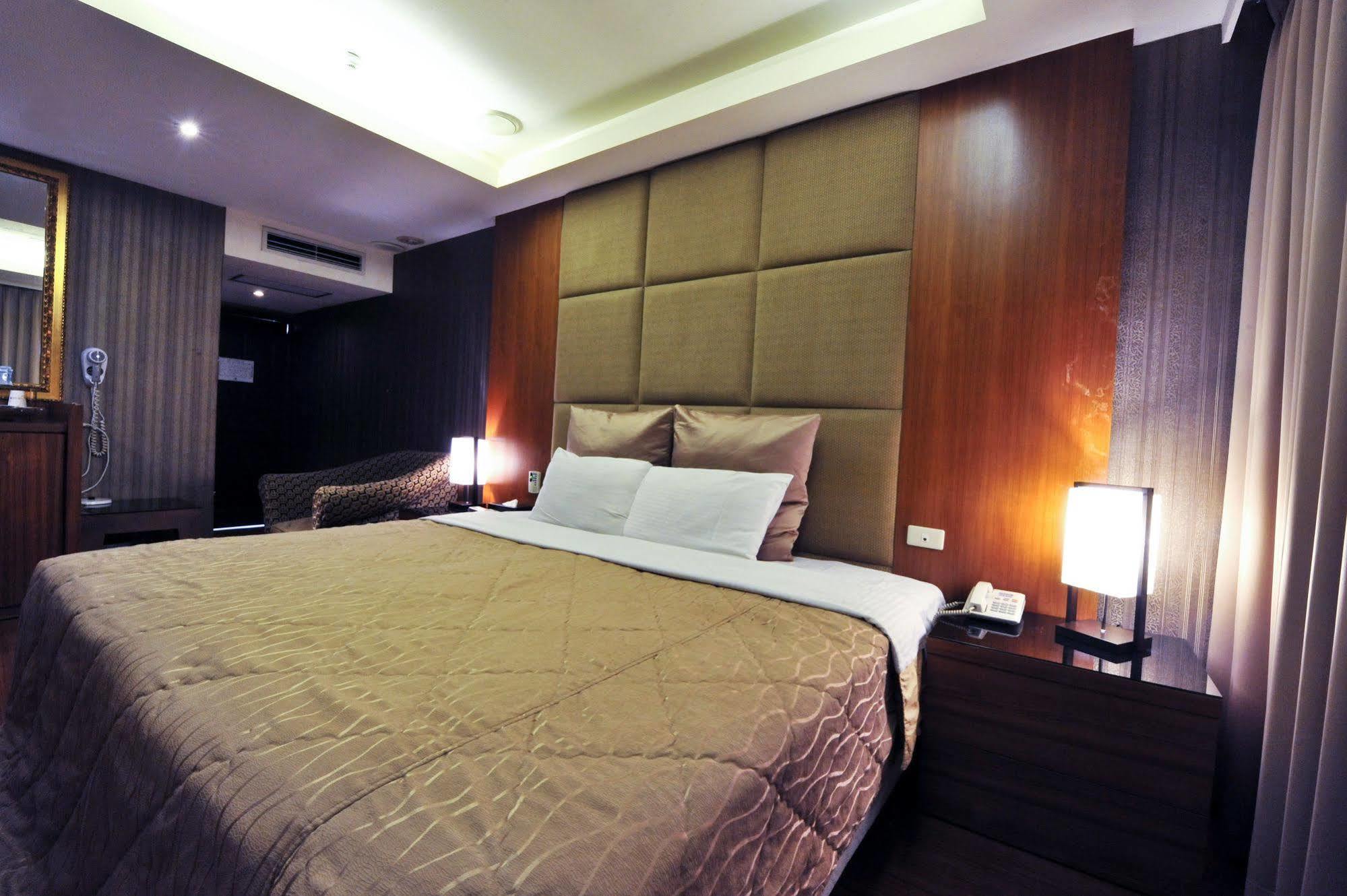 Carnival Motel Taipei Dış mekan fotoğraf